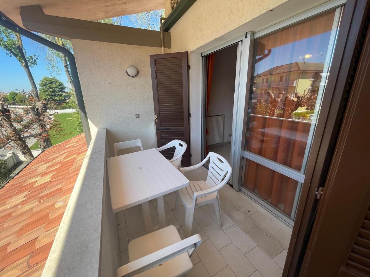 Apartamento Vega Bilocale Con Piscina E Terrazza Caorle Exterior foto
